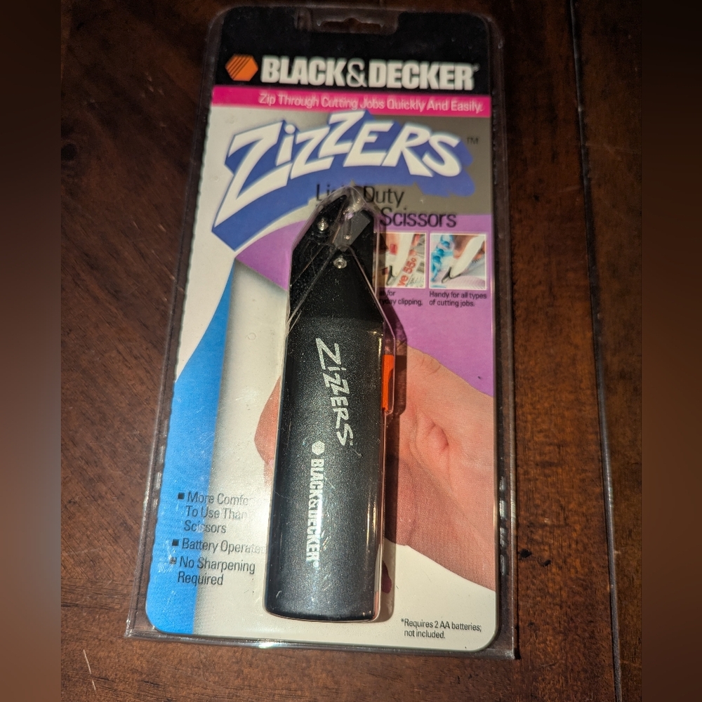 Black & Decker Zizzers Light Duty Power Scissors,  Battery‎ Operated 1992 New